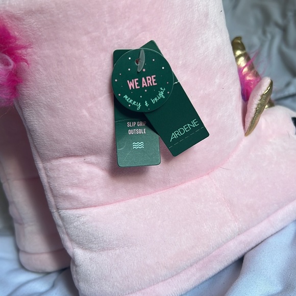 Unicorn slippers 🦄 - Picture 4 of 5